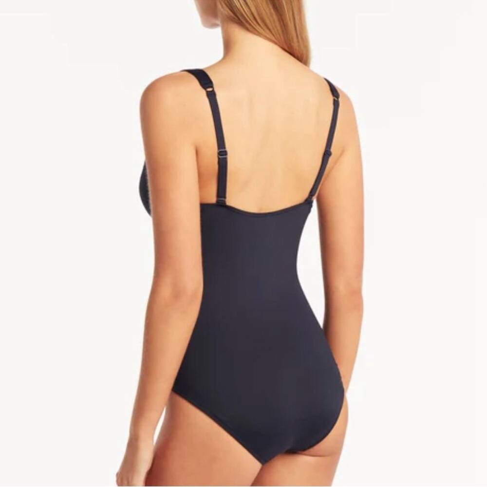 Sea Level Swim Australia One Piece
Navy Swimsuit Size 8 - Picture 6 of 9